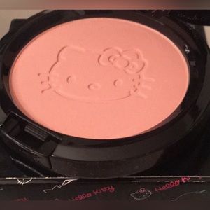 MAC COSMETICS x HELLO KITTY Limited Edition Beauty Powder *PRETTY BABY* BNIB